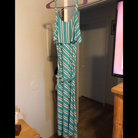 Harlow & Rose Dresses & Skirts - Beautiful Maxi dress. Wore 2X